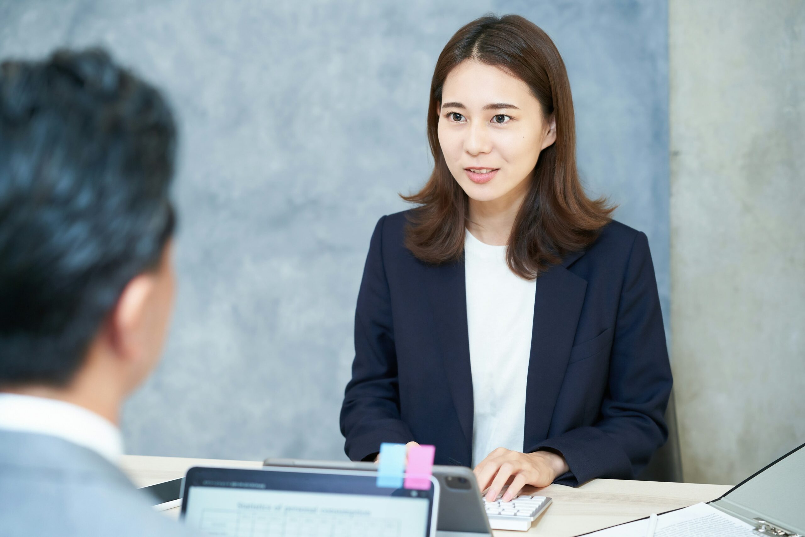 企業は従業員の副業について社会的責任をもって対応する必要がある。